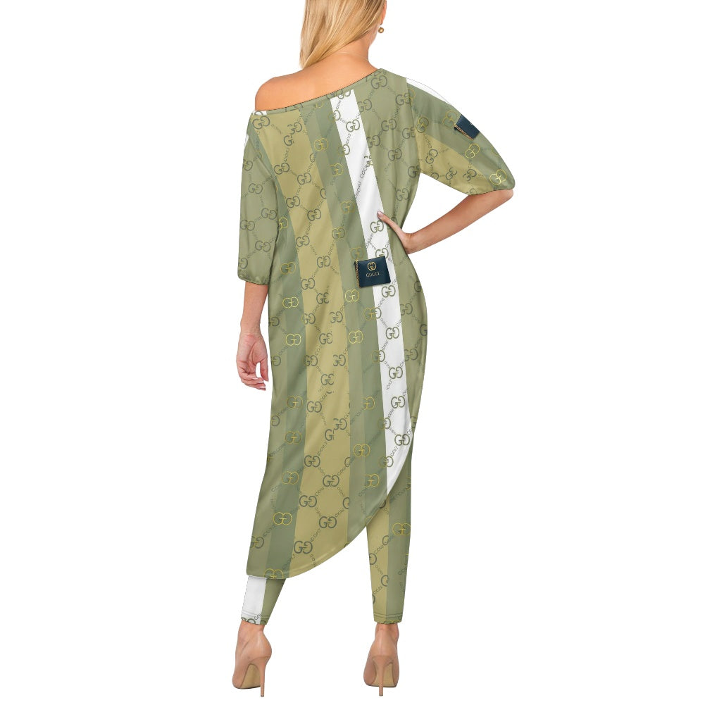 Loose off-shoulder two-piece suit