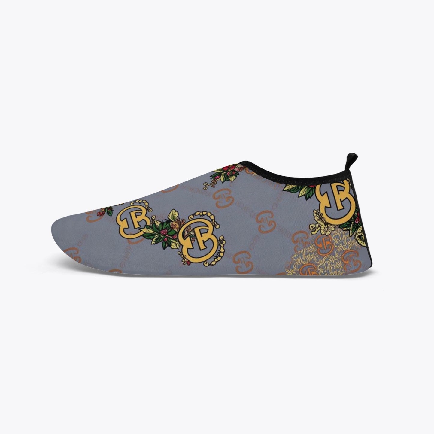 476. New Low Top Water Shoes